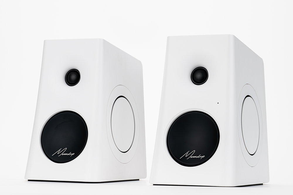 White MOONDROP MM3A active speaker pair — three-quarter view